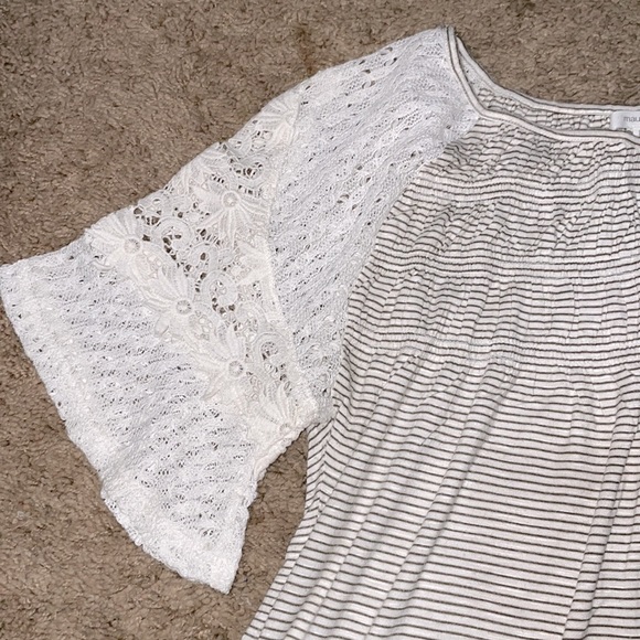 Maurice’s Size Large Crocheted Sleeves Gathered Striped Tunic Top. - Picture 3 of 6